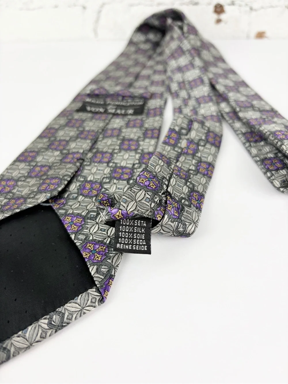 Mark Pendleton Italy Von Maur Purple Grey Polka Dot Hand Made Silk Mens Neck Tie